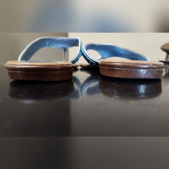 Amrita Singh bejeweled beaded thong sandals - Picture 6 of 7